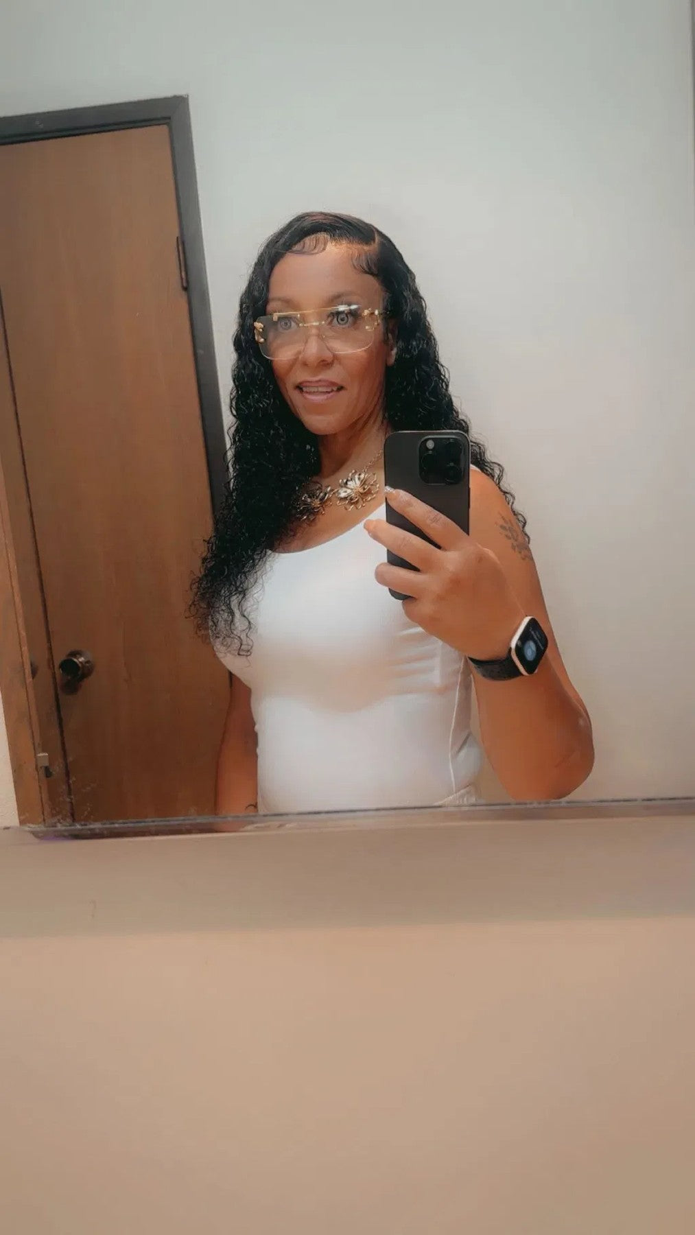 Softlife Hair customer wearing wig review photo from Keisha Johnson